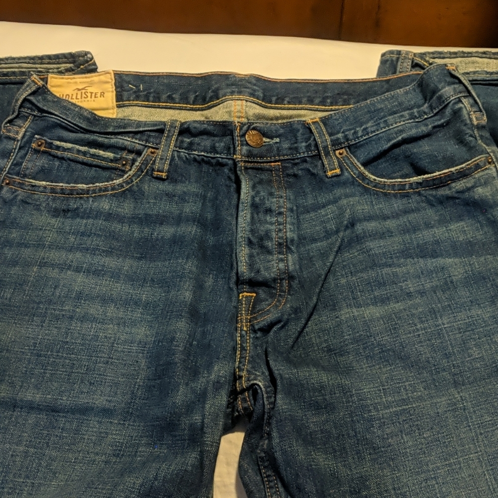 Hollister "Balboa" straight leg jeans.